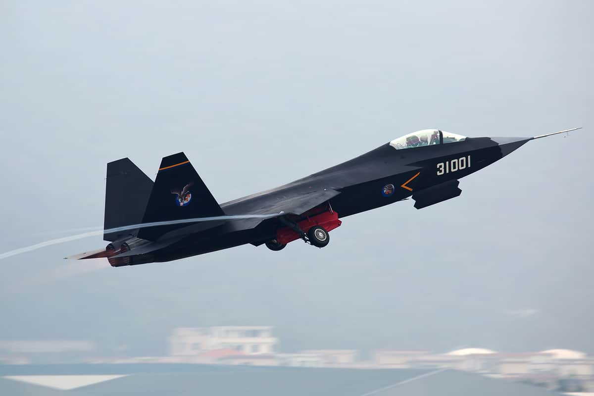 アメリカ情報機関は、中国が第 5 世代戦闘機の XNUMX 機目を開発