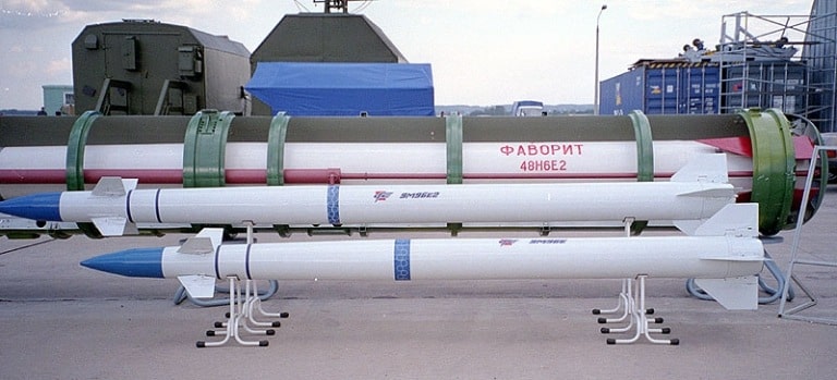 Missile 40N6E2 S400 Défense antiaérienne | Aviation de chasse | Déni d'accès