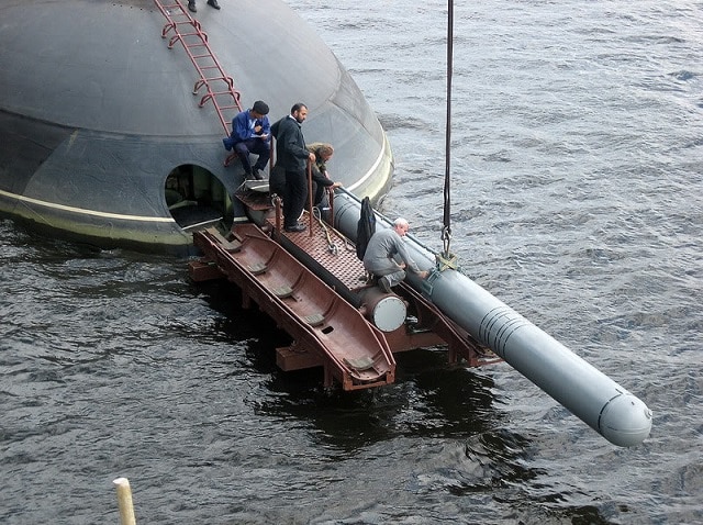 Kalibr cruise missile Kilo SSK loading Analyses Défense | Armes stratégiques | Etats-Unis