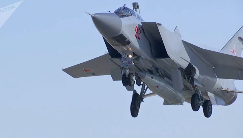 Mig31 des forces aeriennes russes equipe du missile hypersonique Kinjhal Actualités Défense | Armes et missiles hypersoniques | Aviation de chasse