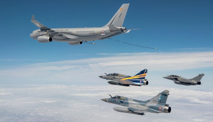 Un A330 MRTT de lArmee de lAir accompagne dun Rafale B dun mirage 2000 5 et dun mirage 2000D Air Independant Propulsion AIP | Analyses Défense | Artillerie