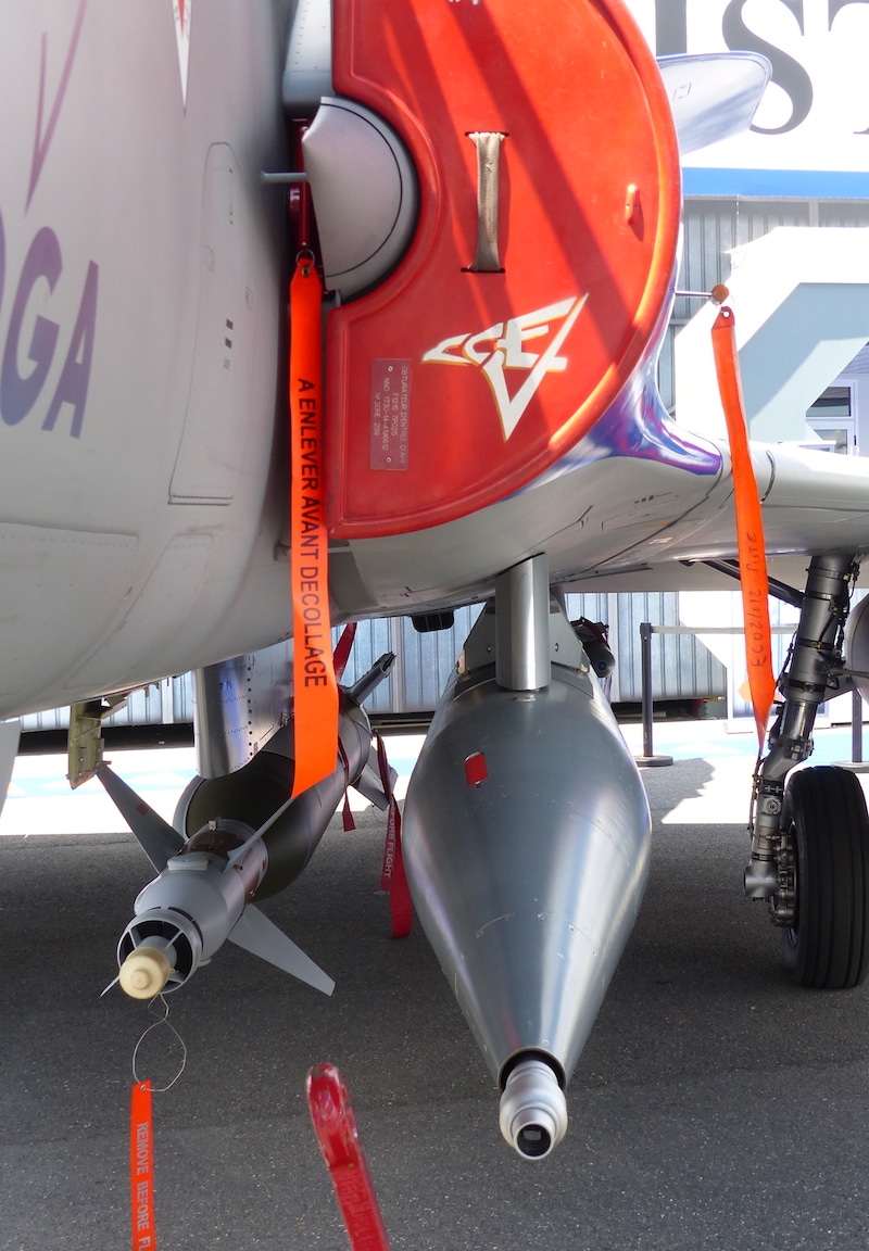 Pod Canon 30mm Mirage 2000D Actualités Défense | Afrique | Aviation d'entrainement et d'attaque