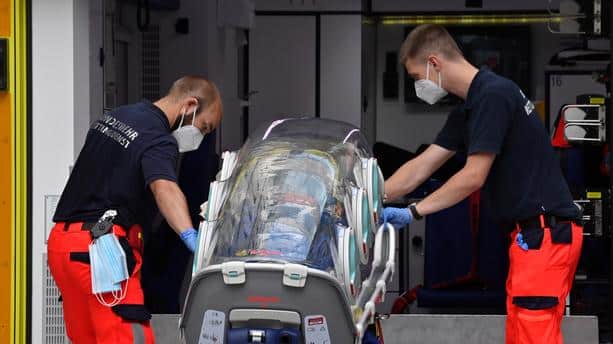 navalny lors de son transport de siberie vers l allemagne 62d6c4 Actualités Défense | Armes Chimiques | Fédération de Russie