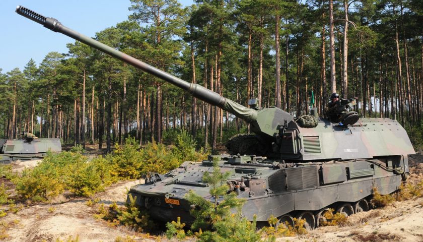 L'US Army inquiète de l'endurance de ses nouveaux canons d'artillerie à portée étendue 1 PzH2000 KMW 004 Actualités Défense | Artillerie | Conflit Russo-Ukrainien