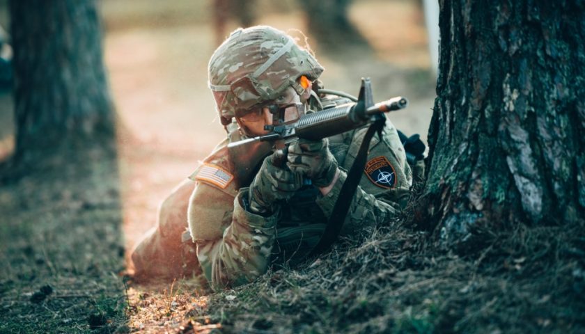 Ukraine, Taïwan, Moyen-Orient : Le scénario du pire pour le Pentagone prend corps 1 7c26e3 1 useucom soldier dvids Analyses Défense | Conflit dans le Donbass | Déploiement de forces - Réassurance