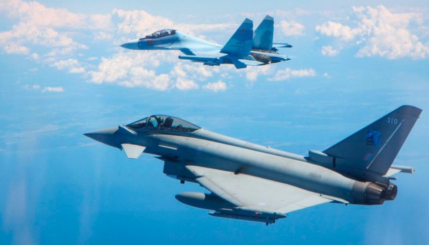 Ukraine, Taïwan, Moyen-Orient : Le scénario du pire pour le Pentagone prend corps 4 RAF Typhoon e1618230904836 Analyses Défense | Conflit dans le Donbass | Déploiement de forces - Réassurance