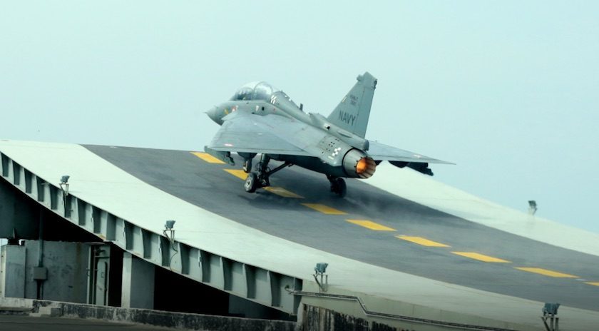 Dassault va tester le Rafale sur Ski Jump pour convaincre la Marine indienne 1 chasseur embarque LCA inde Actualités Défense | Aviation de chasse | Construction aéronautique militaire