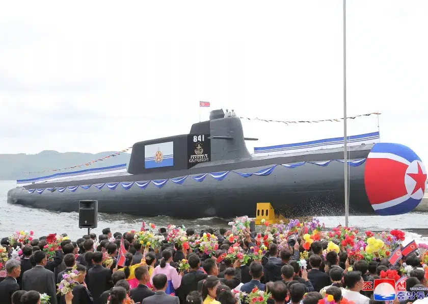 Pour se doter de sous-marin nucléaire sud-coréen, Séoul se dirige vers un bras de fer avec Washington 2 Sous-marin nord-coréen hero Kim Gun-Soo lance missiles