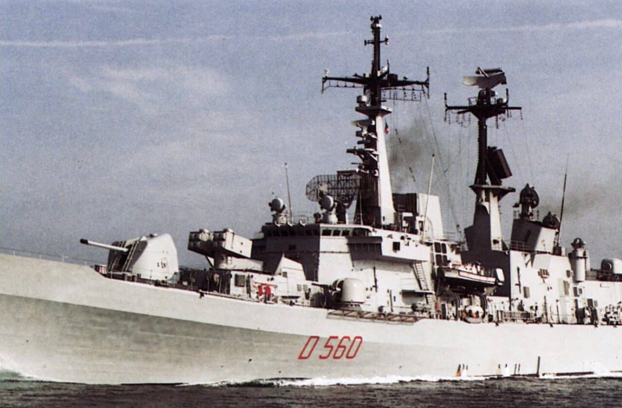 D560 Durand de la penne destroyer Marina Militare