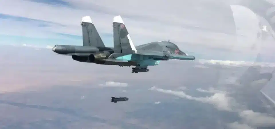 Le Mur de drones sera-t-il la parade ultime aux drones d'attaque et bombes planantes russes ? 3 UMPK bombe planante Su-34