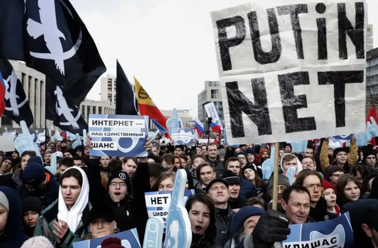 manifestation russie internet security bill